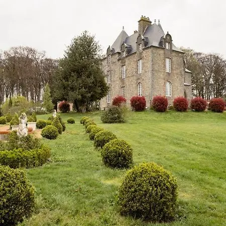 Chateau De Montbrault *